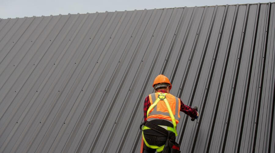 Expert Emergency Roof Repairs services in Idlewild, MI
